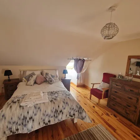Dee's Nest Pensionat 3*